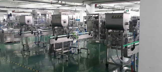 雙頭醬料灌裝生產(chǎn)線,辣椒醬灌裝生產(chǎn)線