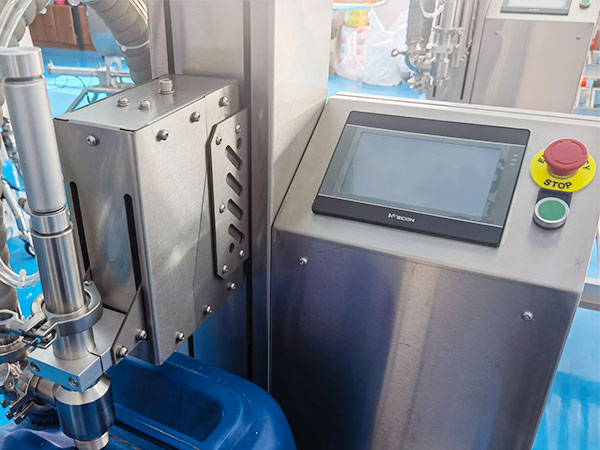 稱重式醬料灌裝機(jī)