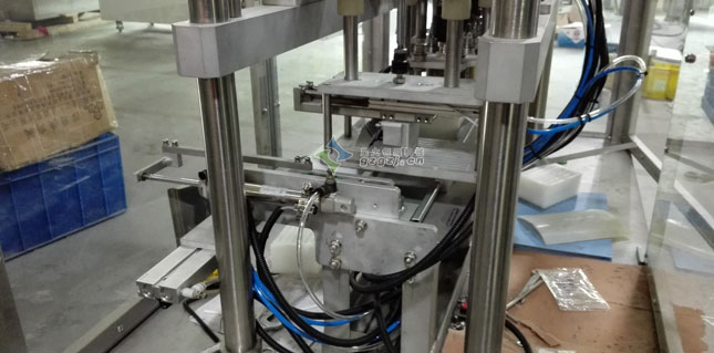 生物試劑卡灌裝封口機